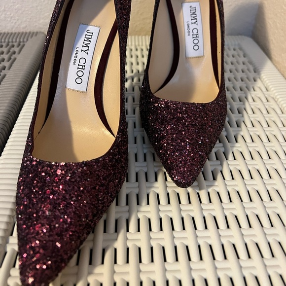 JIMMY CHOO BURGUNDY GLITTER PUMPS - Picture 3 of 4